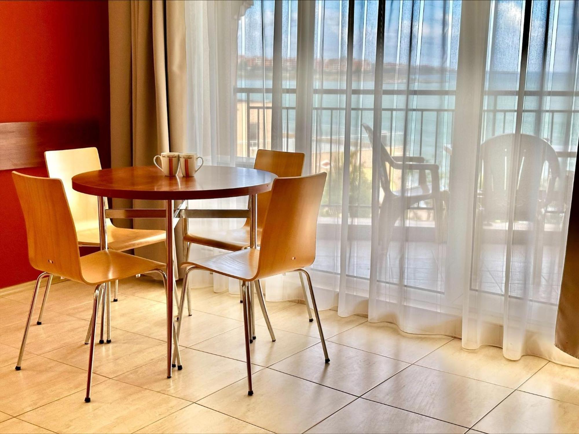 Menada Grand Resort Apartments アヘロイ 部屋 写真